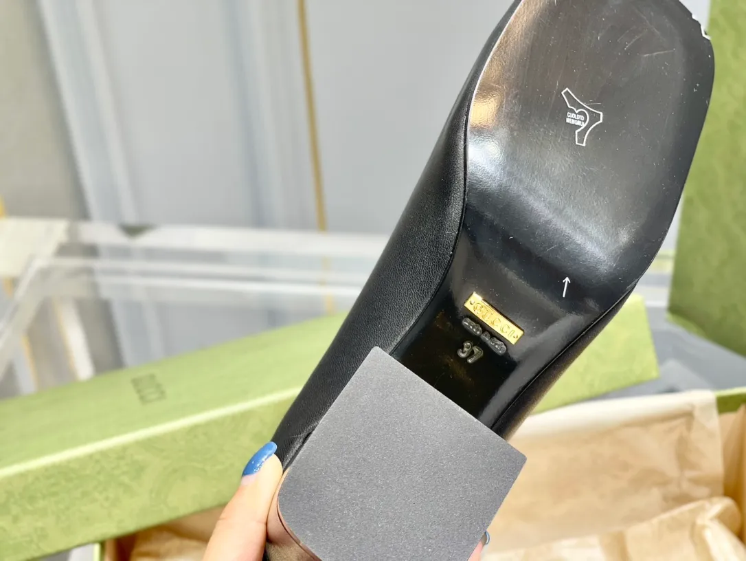 👟👟Ex-factory price 480👟👟 2023 latest upgraded version 〰️GUCCi Gucci 🆕2023 early spring new style horsebit ugly thick heel shoes/sandals Heel height: 7.5CM Outsole: Italian leather sole Size: 35-39 (34.40.41 non-refundable)